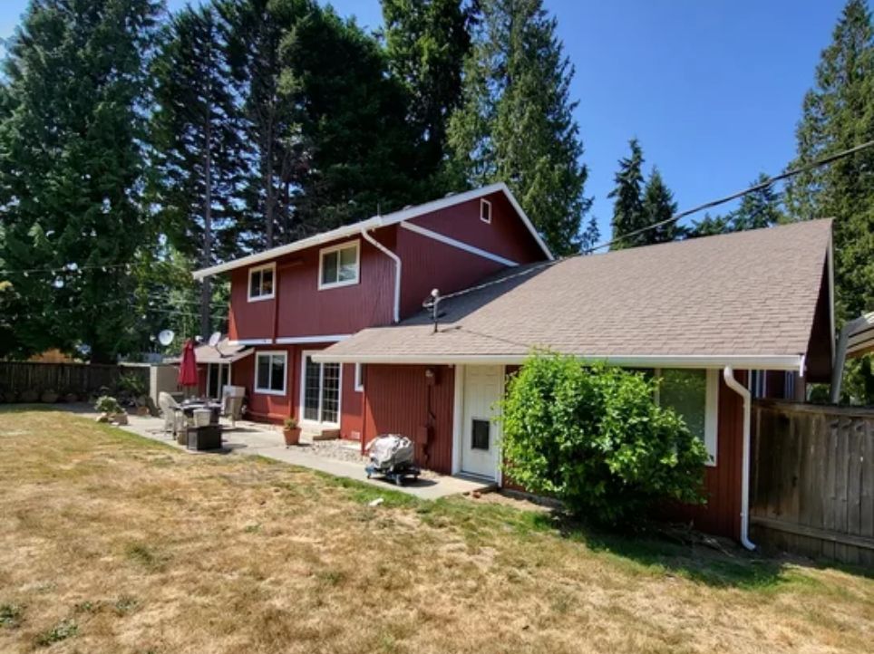 beautiful exterior painting job on a house in everett wa